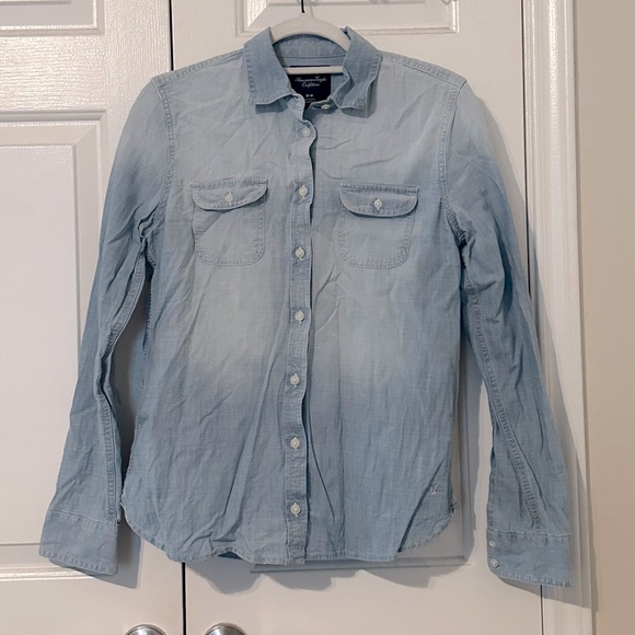 AE Denim Shirt NWOT - Picture 1 of 2